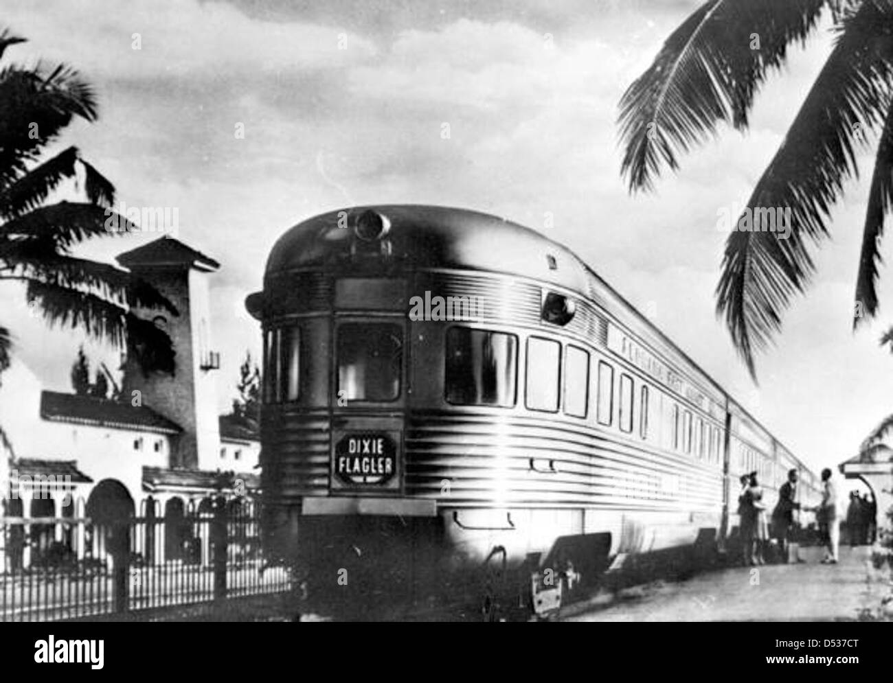 Le train Dixie Flagler, associé à l'expansion du chemin de fer de Henry Flagler, est vu à Hollywood, en Floride. L'image met en évidence l'impact de Flagler sur le développement de la Floride grâce aux transports et aux chemins de fer. Banque D'Images