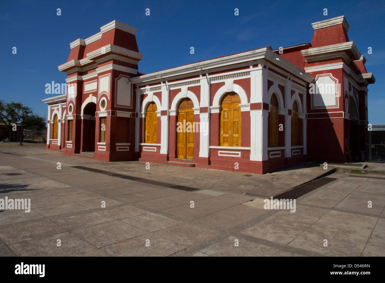 Ancienne gare ferroviaire, fermé avec révolte sandiniste en 1980, la Grenade, au Nicaragua Banque D'Images