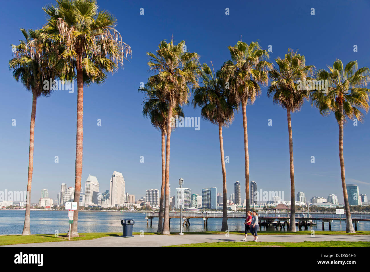Vue depuis l'île de Coronado à la ville de San Diego, Californie, États-Unis d'Amérique, USA Banque D'Images