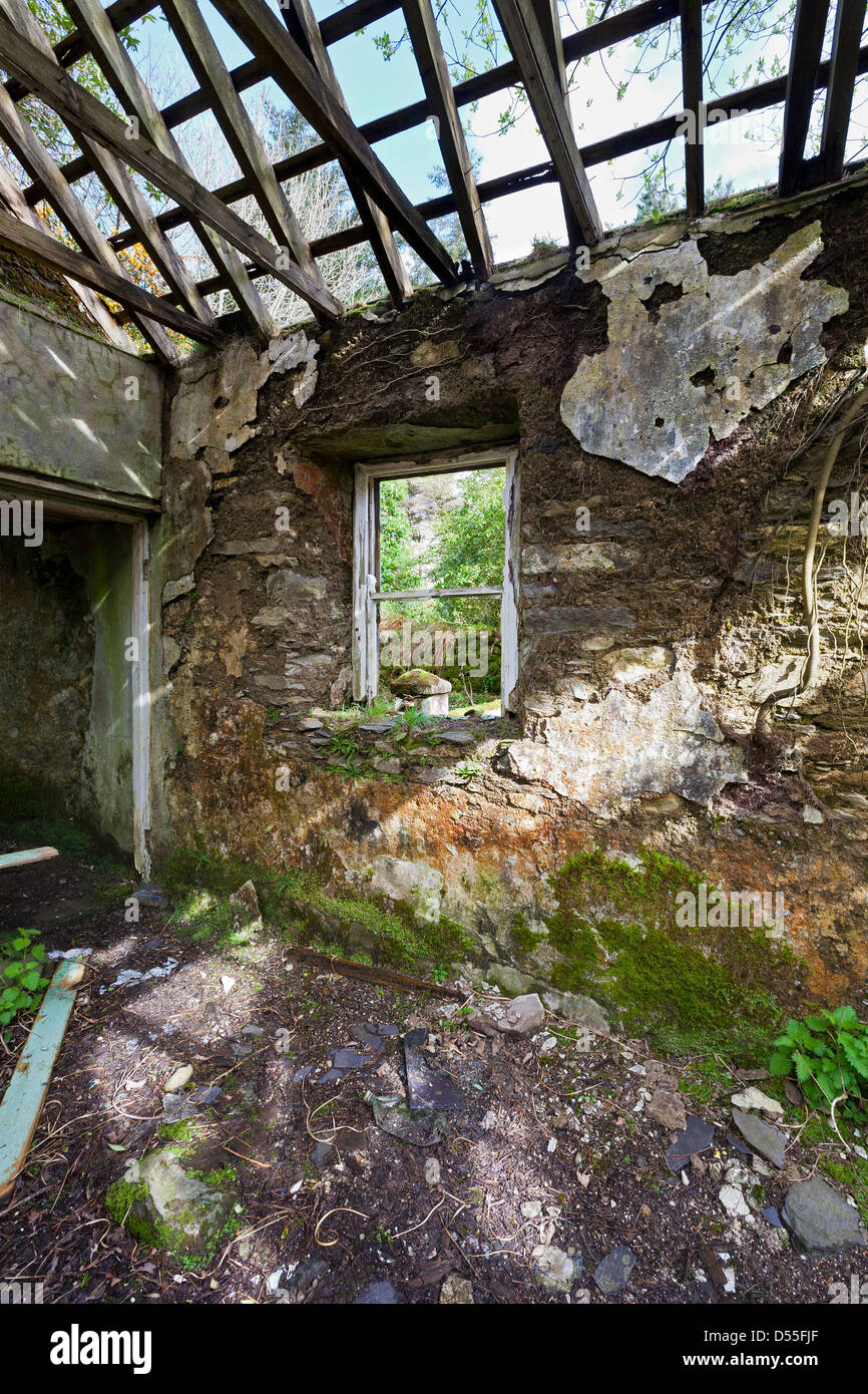 Bâtiments abandonnés dans le Gap of Dunloe, comté de Kerry, Irlande Banque D'Images