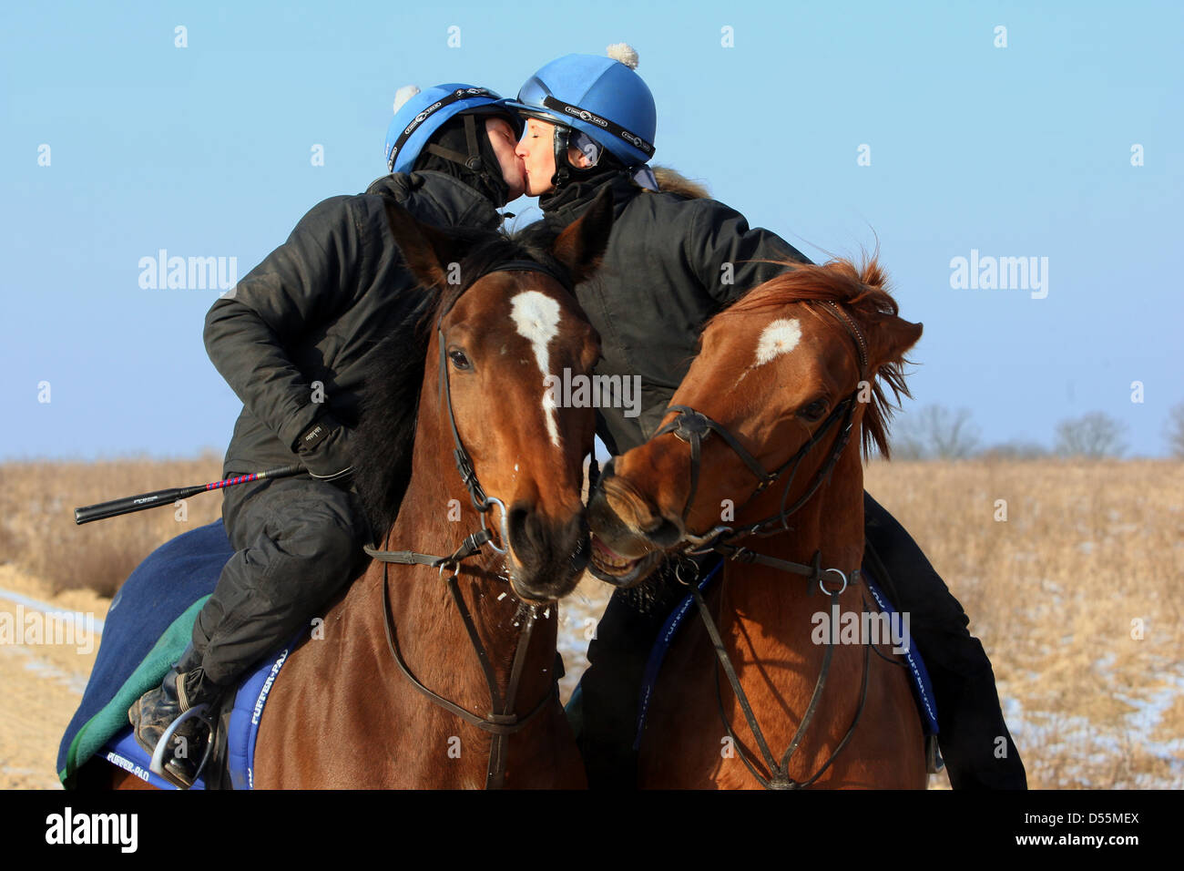 Koenigs Wusterhausen, l'Allemagne, deux baisers à une randonnée Banque D'Images