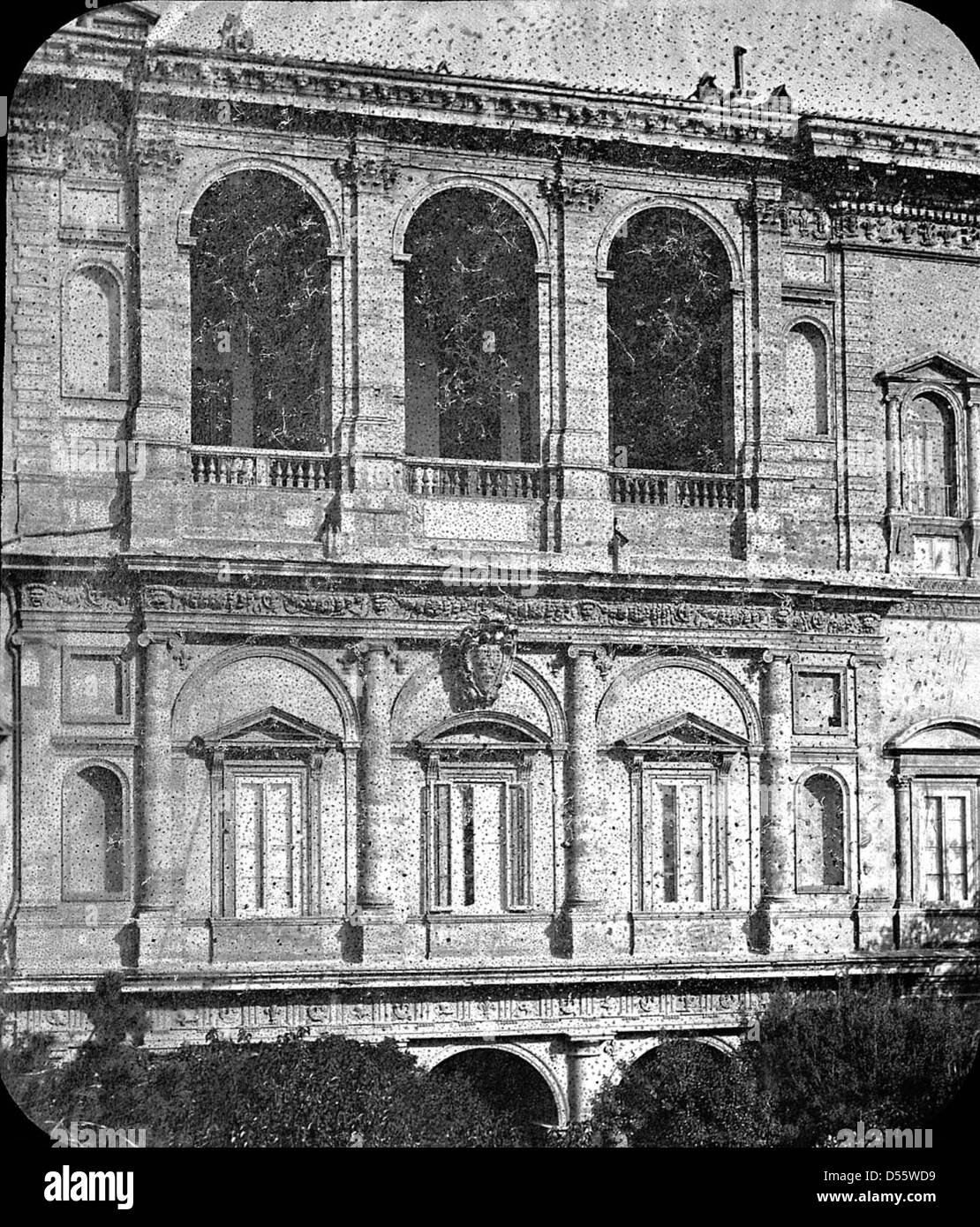 Cette photographie capture le Palazzo Farnese à Rome, en Italie, l'un ...