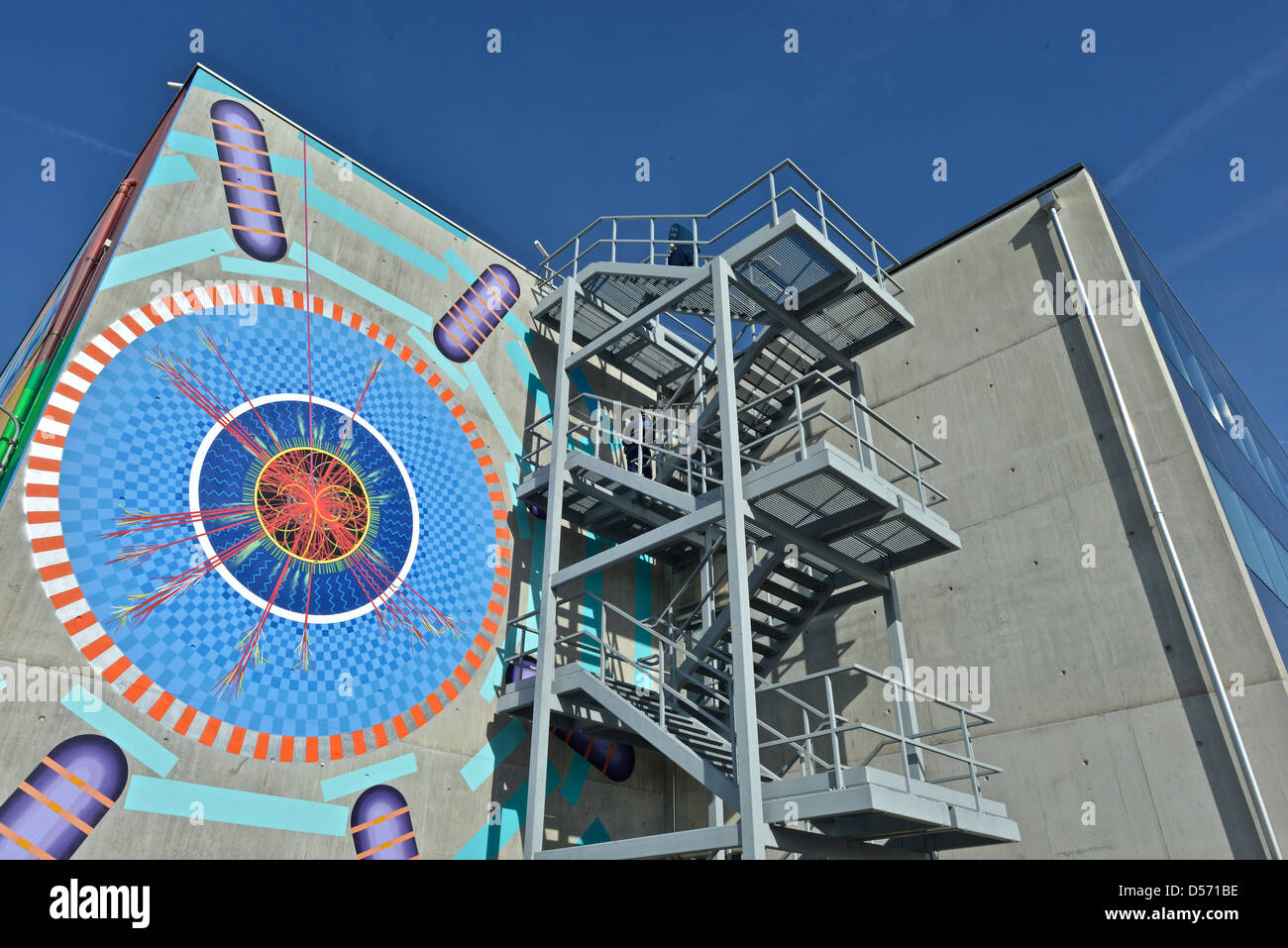 Bâtiment d'accueil de l'ATLAS, le Grand collisionneur de hadrons (LHC) et le détecteur de particules salle de contrôle. Le CERN, Organisation européenne Banque D'Images