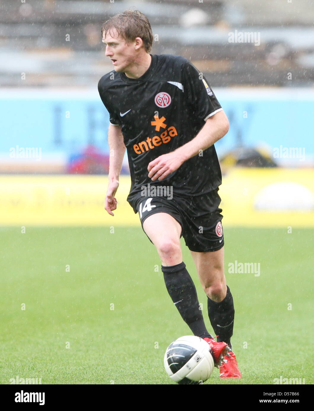 André Schuerrle Mayence' au cours de Bundesliga match VfB Stuttgart vs Mainz 05 chez Mercedes-Benz Arena de Stuttgart, Allemagne, 01 mai 2010. Photo : Julia Weissbrod Banque D'Images