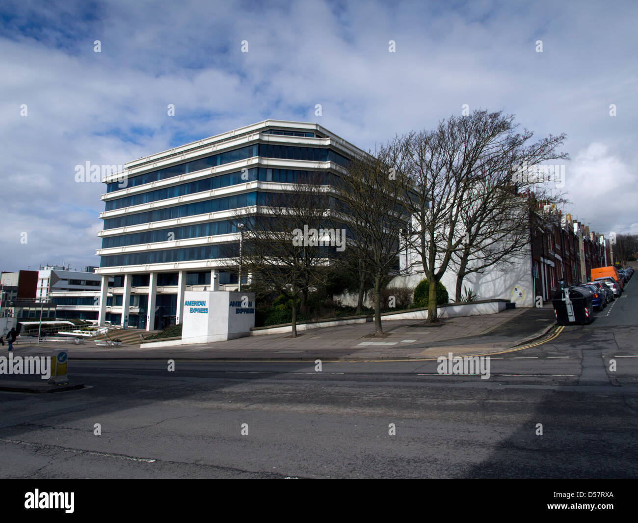 Bâtiment American Express (Amex), Edward Street, Brighton, East Sussex, UK. Appelé "le gâteau de mariage" Banque D'Images Bâtiment American Express (Amex), Edward Street, Brighton, East Sussex, UK. Appelé "le gâteau de mariage" Banque D'Images
