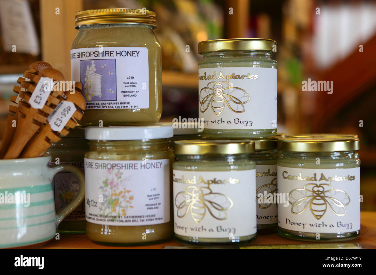 À l'intérieur de l'éthique et naturel,magasin de produits d'origine locale appelée 'éléphants divertissant',à Church Stretton, Shropshire. Banque D'Images