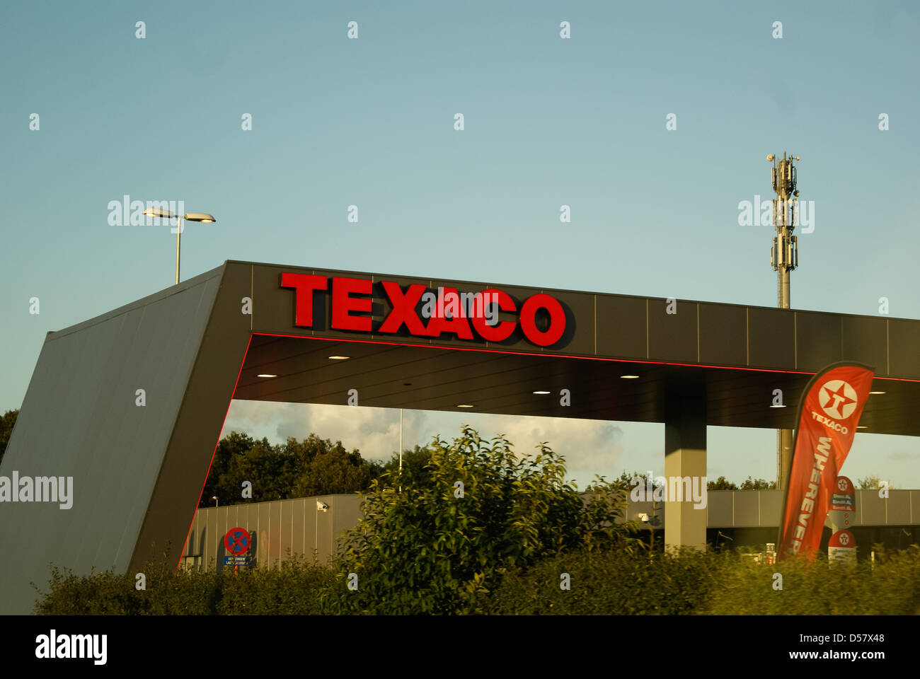 Logo Texaco gas station building en Pays-Bas. Banque D'Images