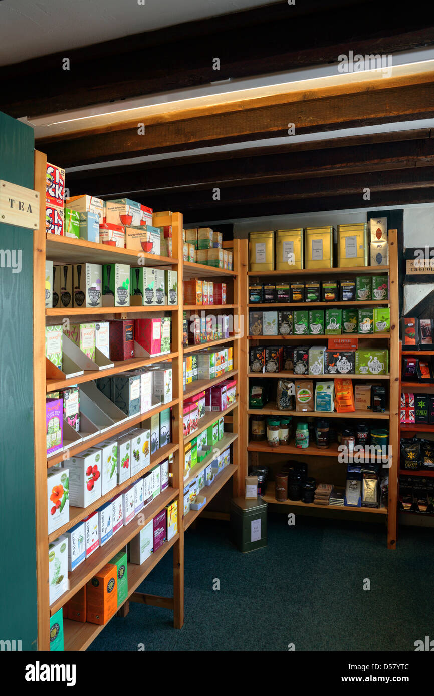 À l'intérieur de l'éthique et naturel,magasin de produits d'origine locale appelée 'éléphants divertissant',à Church Stretton, Shropshire. Banque D'Images