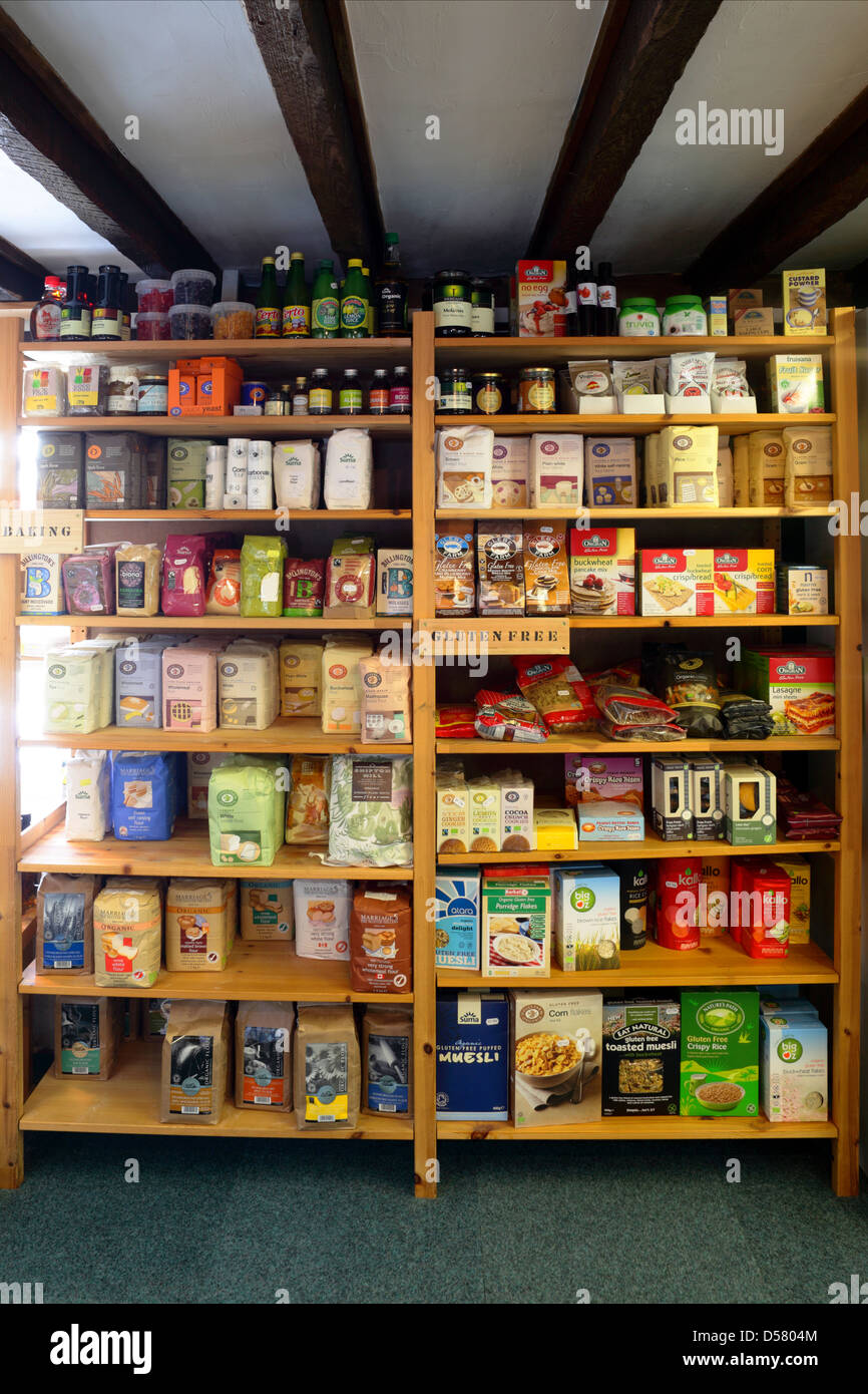 À l'intérieur de l'éthique et naturel,magasin de produits d'origine locale appelée 'éléphants divertissant',à Church Stretton, Shropshire. Banque D'Images