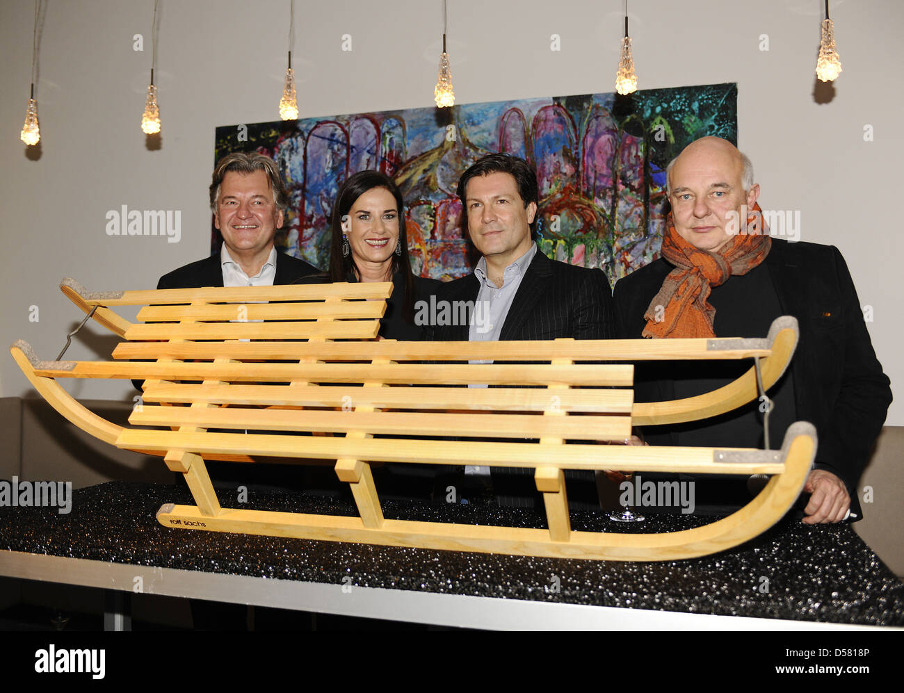 Uwe Rampold, Iris Rampold, Francis Fulton Smith, Rolf Sachs à l'ouverture de la BMW Avènement Kunstadventskalender (Calendrier) Banque D'Images