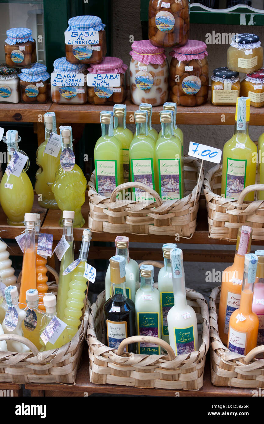 Shop display avec Limonchello Amalfi Banque D'Images