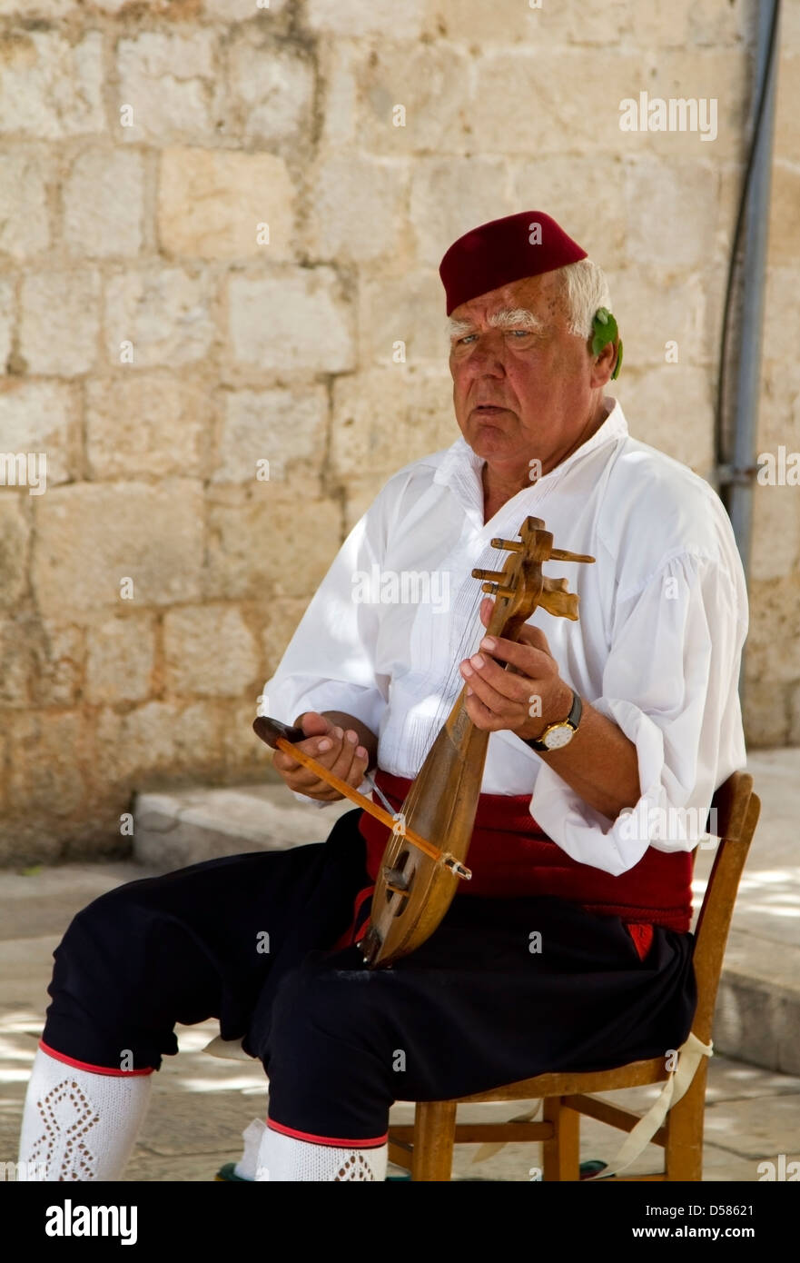 Musicien dans la vieille ville de Dubrovnik, Croatie Banque D'Images