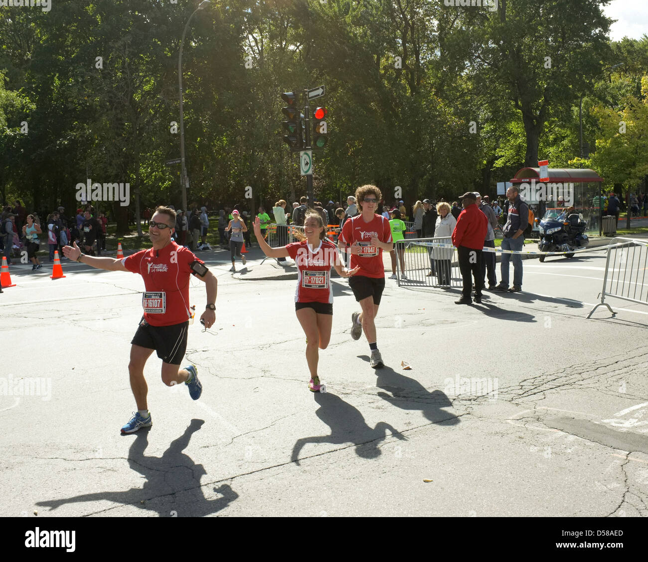 Le Marathon de Montréal est le plus grand événement en cours au Québec. Banque D'Images