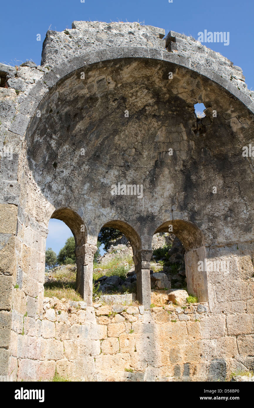 Ruines sur l'île de Gemiler (St Nicolas) l'île au large de la côte de Fethiye, Turquie Banque D'Images