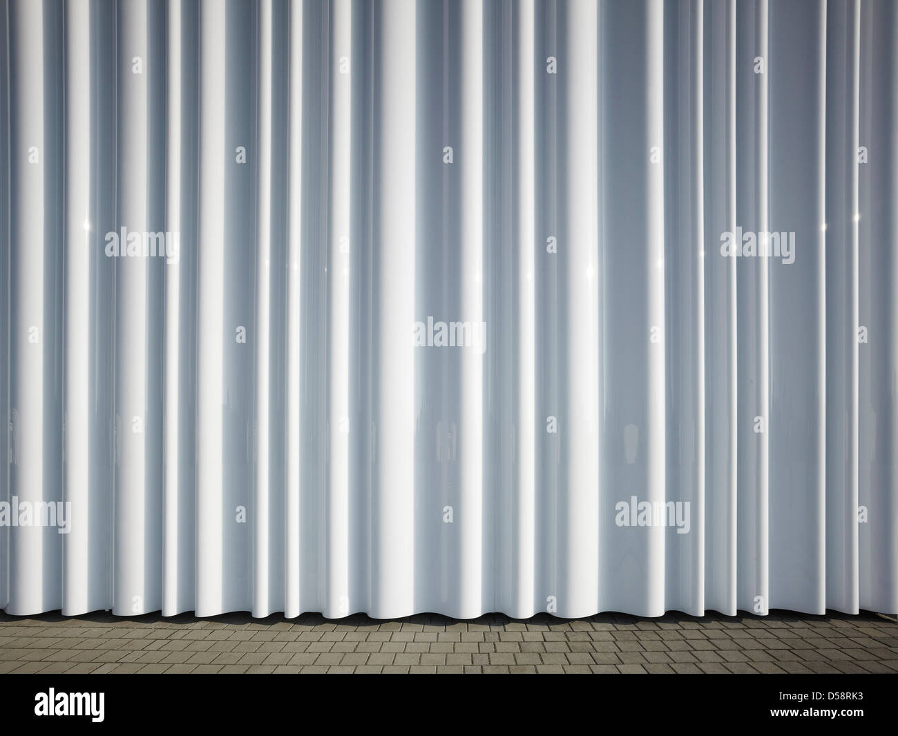 Bâtiment logistique chez Vitra, Weil am Rhein, Allemagne. Architecte : Sanaa, 2012. Façade en plexiglas. Banque D'Images