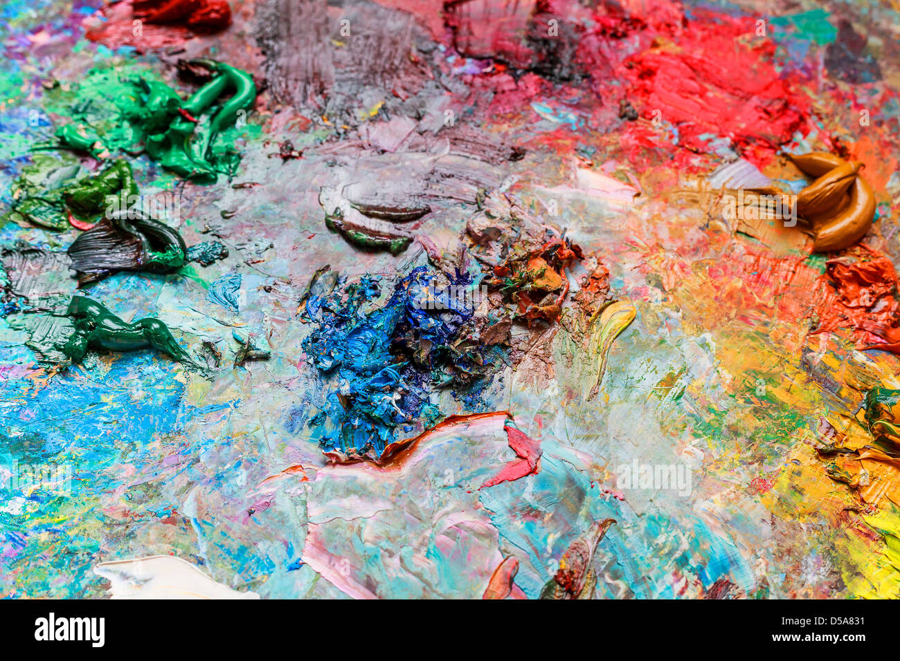 La palette de l'artiste pour mélanger les couleurs, close-up. Banque D'Images