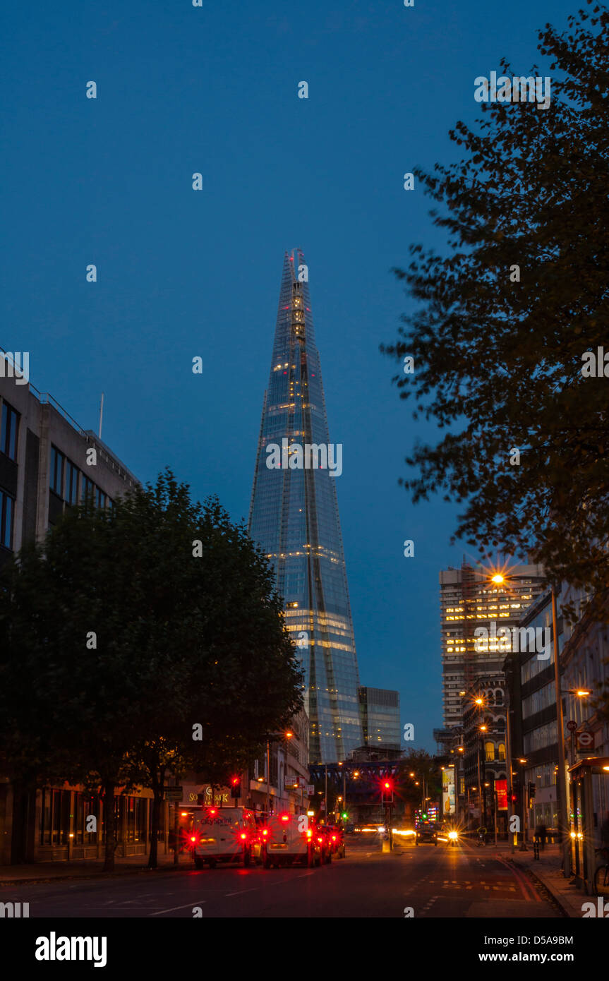 Le Shard au crépuscule par Renzo Piano. PHILLIP ROBERTS Banque D'Images