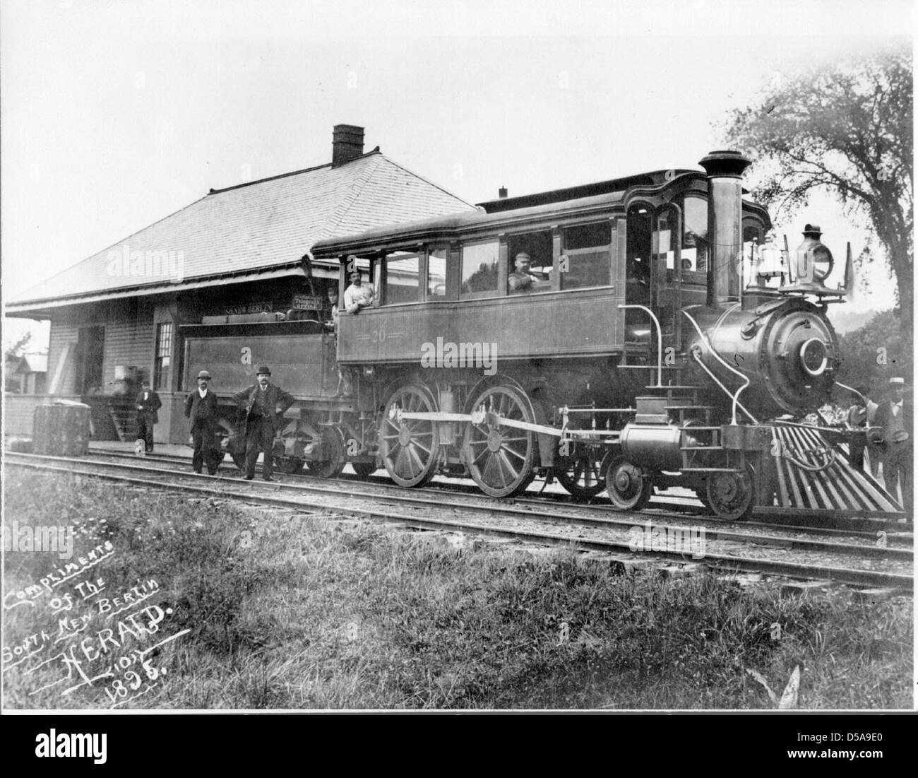 # 20 Voiture Inspection at Train Station Banque D'Images