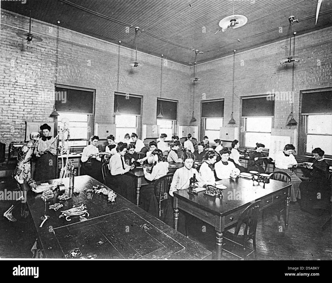 Classe dans la physiologie, l'Institut Pratt, autour de 1910-20. Banque D'Images