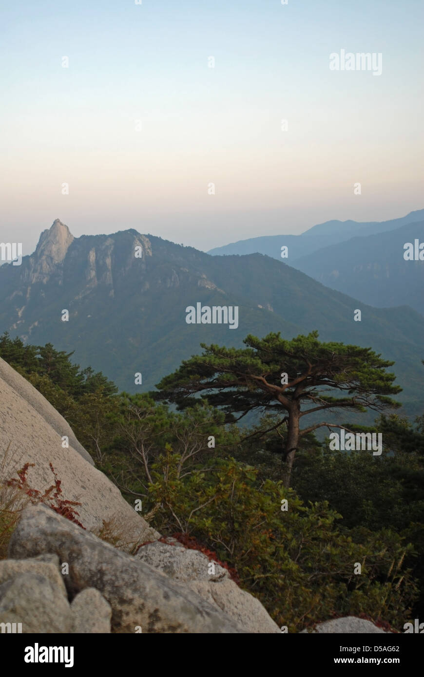 Vue du haut de la montagne Seoraksan Banque D'Images