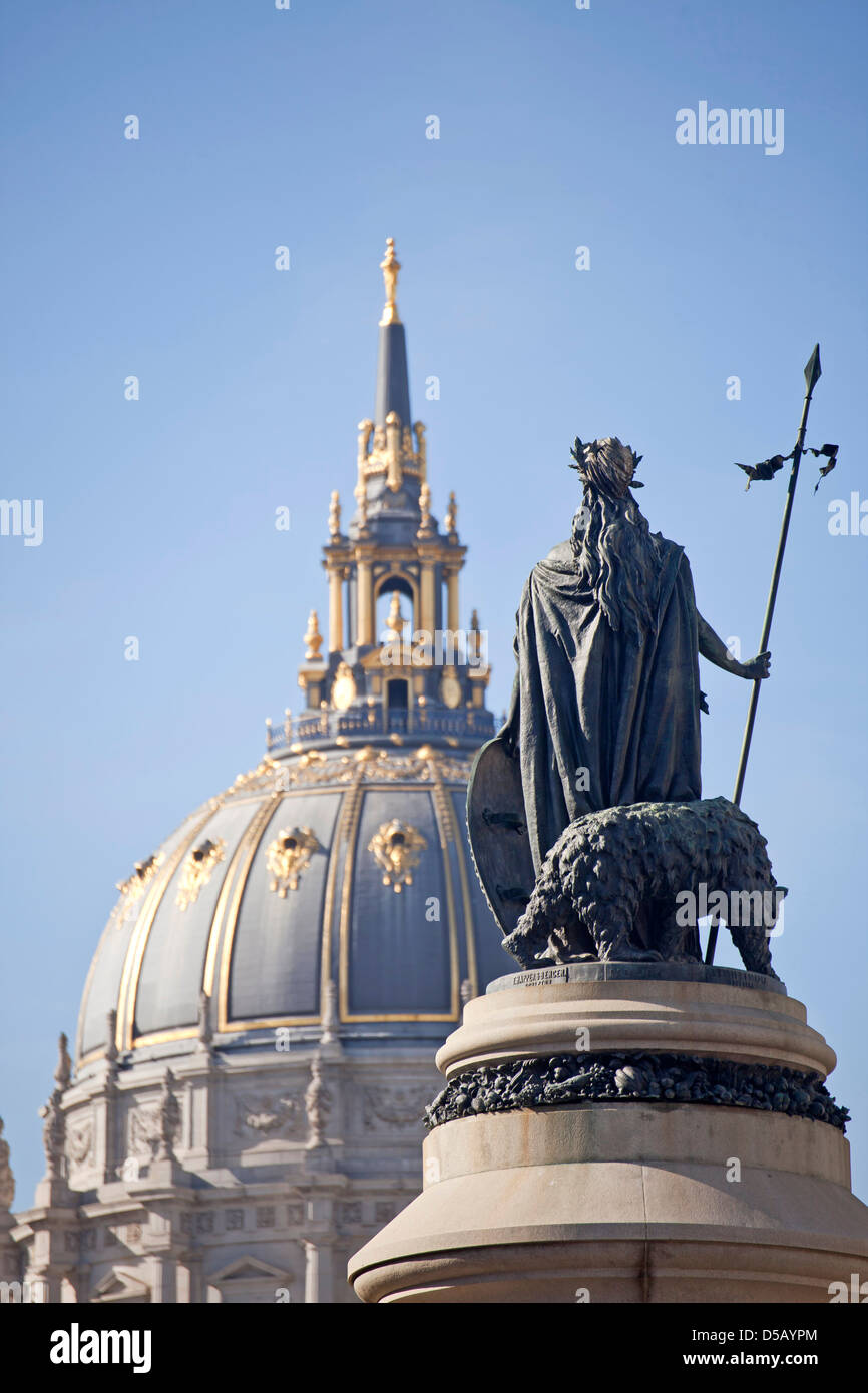 Statue de la pionniers monument situé en face de l'Hôtel de Ville, San Francisco, Californie, États-Unis d'Amérique, USA Banque D'Images