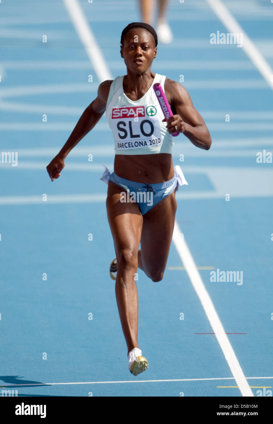 Cinquante ans runner Merlene Ottey lors des préliminaires pour le 4 x 100 mètres de sprints au cours de l'athlétisme au Stade Olympique de Barcelone, Espagne, 31 juillet 2010. Ottey a remporté neuf jeux olympiques et 14 médailles aux Championnats du monde de sa carrière et d'ions a établi un nouveau record du monde ce printemps. Photo : Bernd Thissen. Banque D'Images