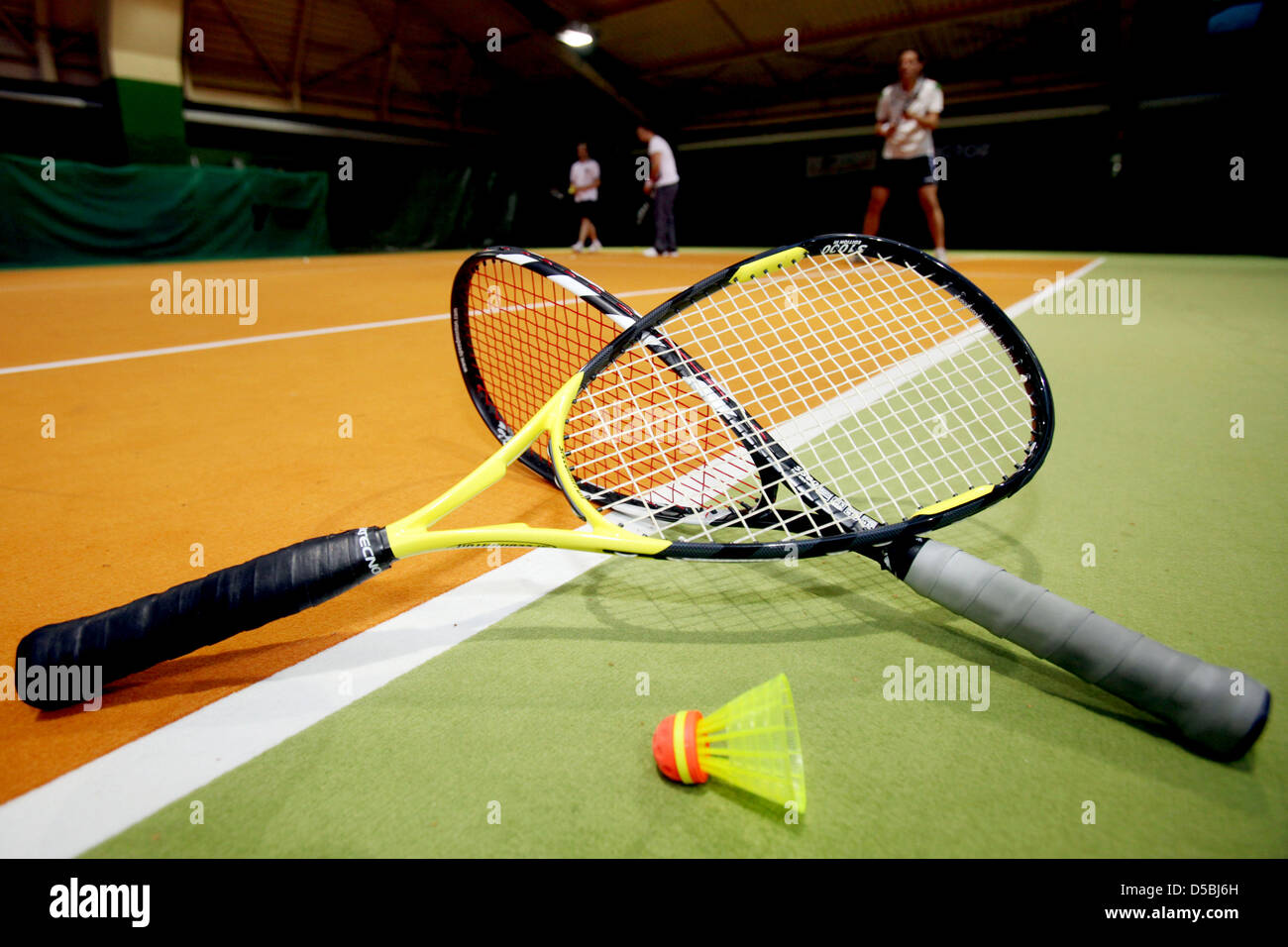 Un soi-disant 'speeder' sur la photo pendant un match de badminton à Hambourg, Allemagne, 24 août 2010. Le Speed Badminton combine les aspects les plus rapides de badminton, squash et tennis. Photo : Malte Chrétiens Banque D'Images