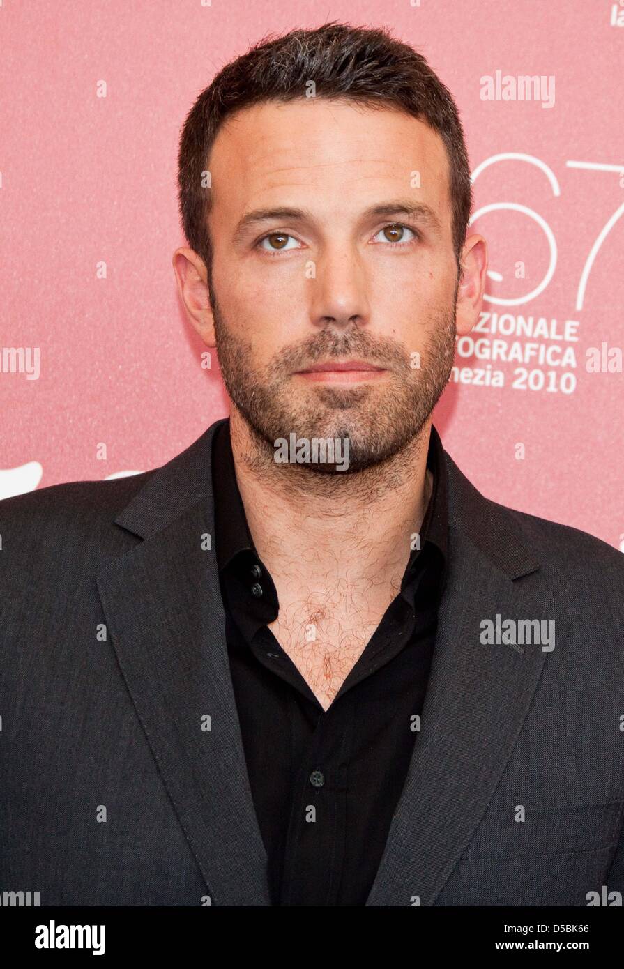 Réalisateur Ben Affleck assiste à la photocall de "Ville" au cours de la 67e Festival International du Film de Venise au Palazzo del Casino de Venise, Italie, 08 septembre 2010. Photo : Hubert Boesl Banque D'Images