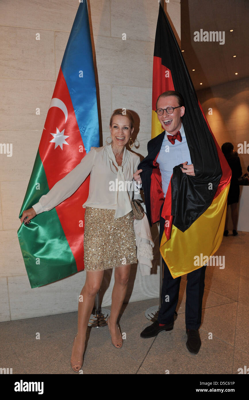 Birgit von Heintze et Jan-Henrik M. Scheper-Stuke à la célébration du 20e anniversaire de l'indépendance de l'Azerbaïdjan à Pei-Bau. Banque D'Images