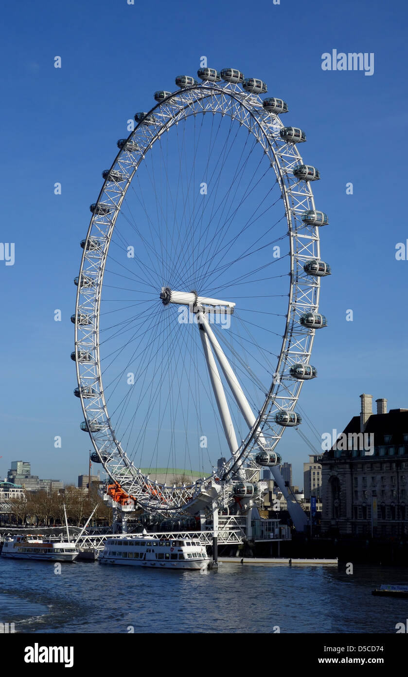 Roue du millénaire 'London Eye' Londres, Angleterre, Royaume-Uni Banque D'Images