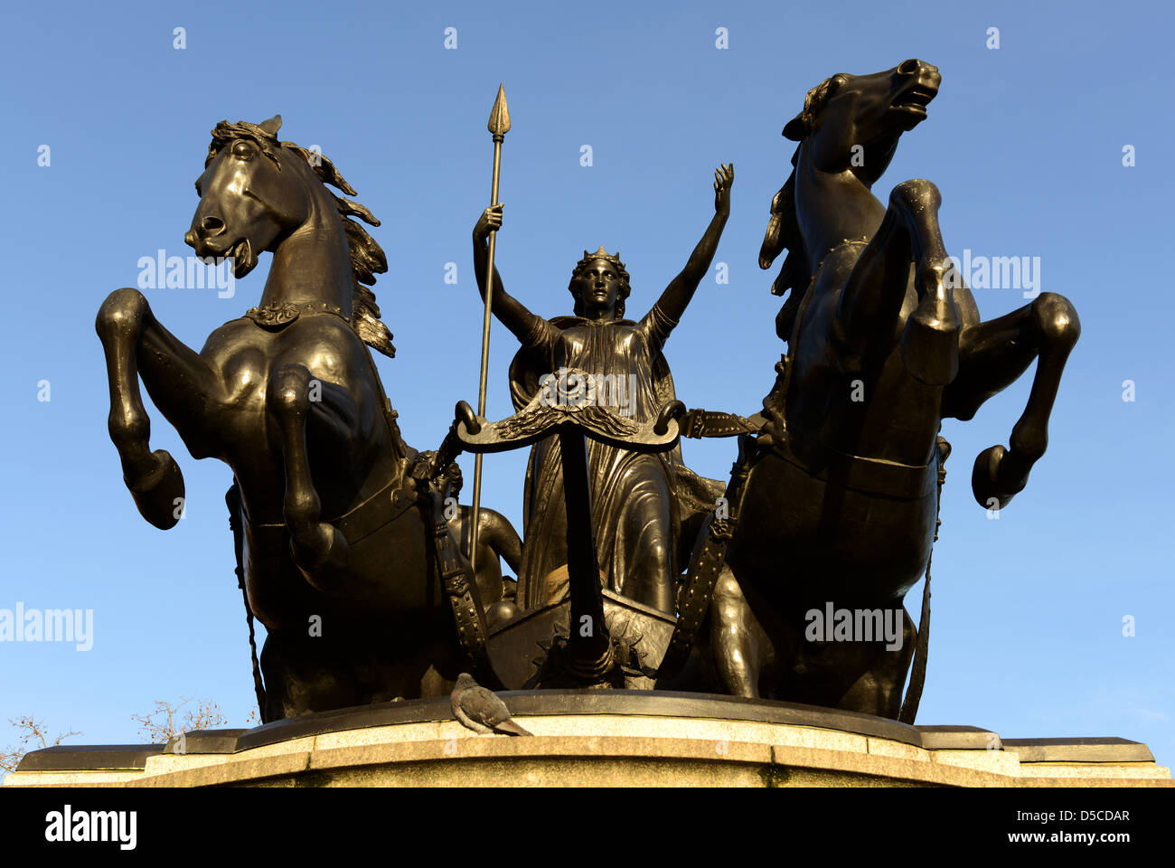 Statue de Boudicia ou Boadicée en dehors des chambres du Parlement à Londres Angleterre Royaume-uni Banque D'Images
