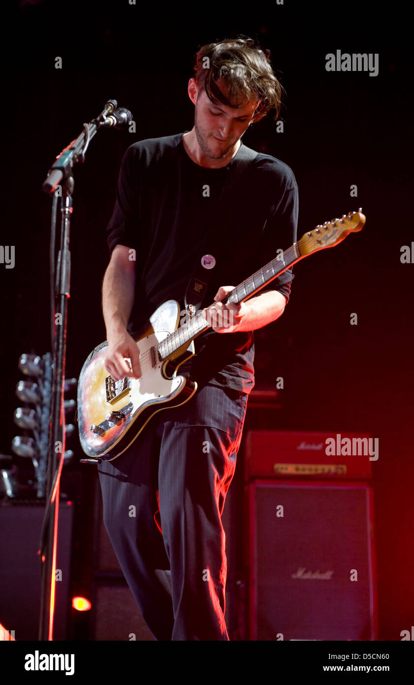 Josh Klinghoffer de Red Hot Chili Peppers en live à un concert au Lanxess Arena. Cologne Allemagne. Banque D'Images