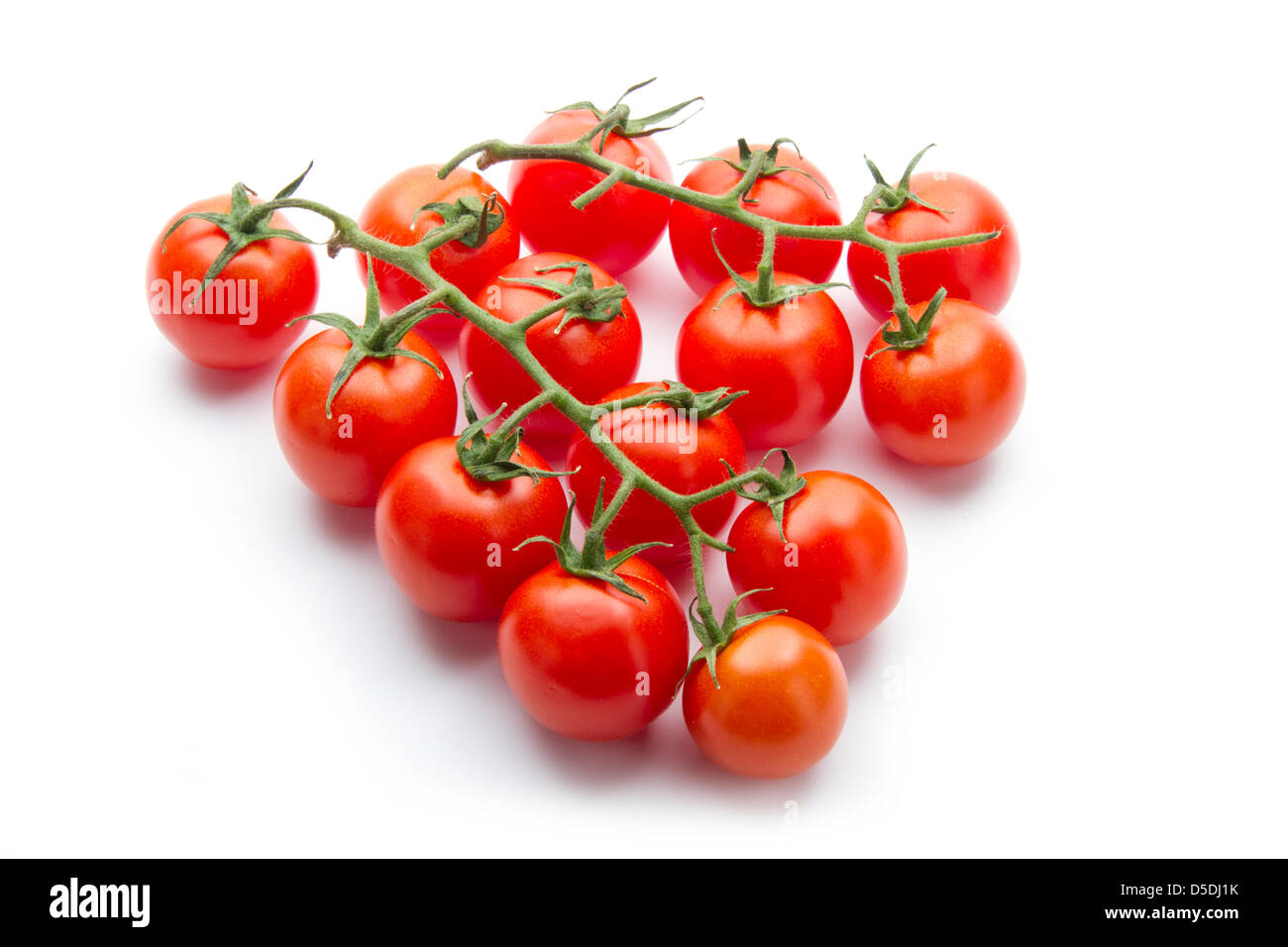 Groupe des tomates cerise isolé sur fond blanc Banque D'Images