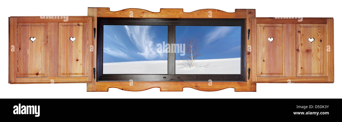 Ouvert en vue de fenêtre en bois d'un arbre dans la neige, isolé sur fond blanc Banque D'Images