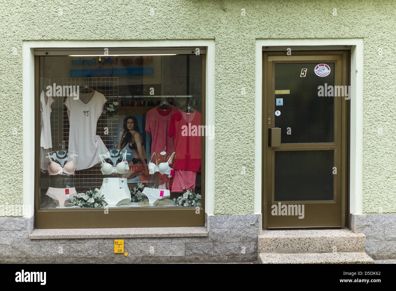 Nauen, Allemagne, avec devanture en corsetterie Nauen Banque D'Images