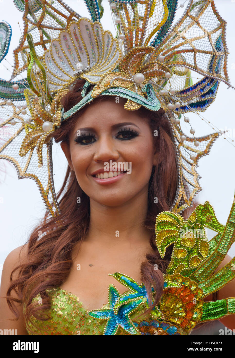 Interprètes en costume de carnaval, Veracruz, Mexique Banque D'Images