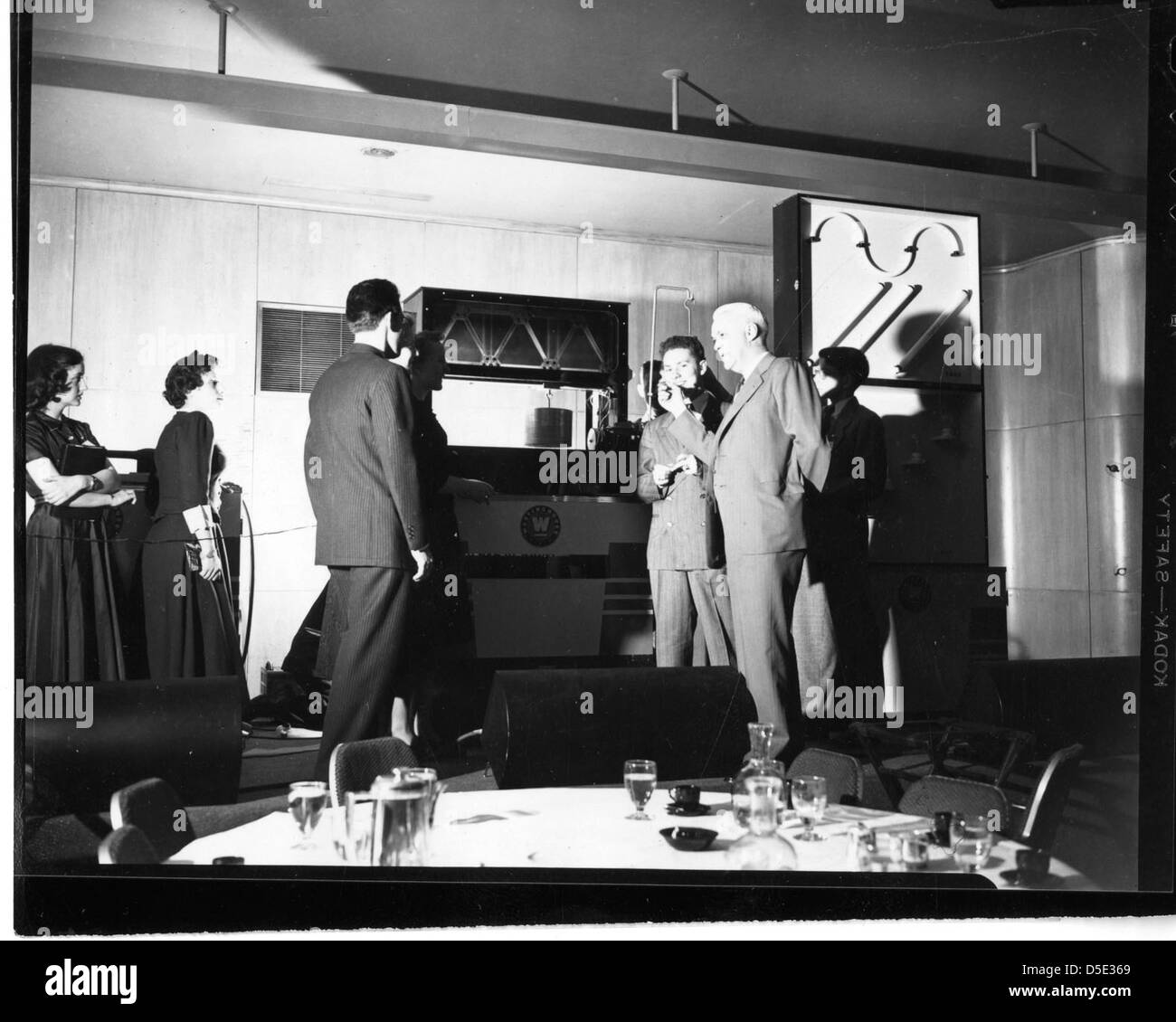 (De gauche à droite) : laveta audrey johnson, Ursula vivian victor, anne wagman, caroline littlejohn, Roger Hugh Nelson, Richard c. Hitchcock, John David Kaufman Banque D'Images