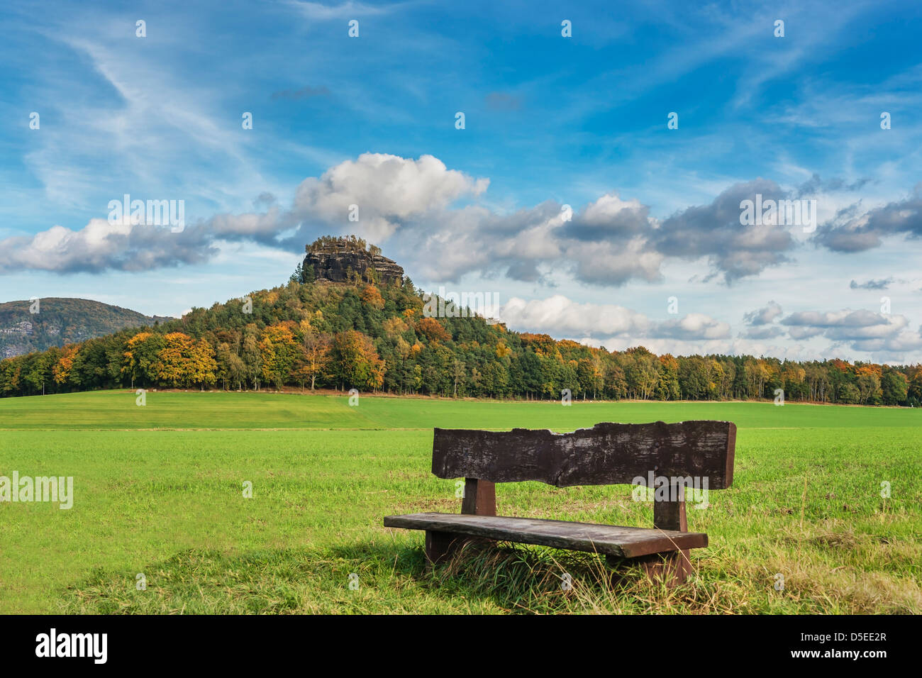 Le Zirkelstein Schoena rock, Reinhardtsdorf, la Suisse saxonne près de Dresde, Saxe, Allemagne, Europe Banque D'Images