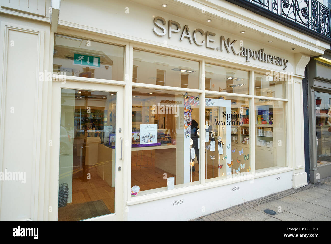 Space NK Apothecary Regent Street Leamington Spa Warwickshire UK Banque D'Images