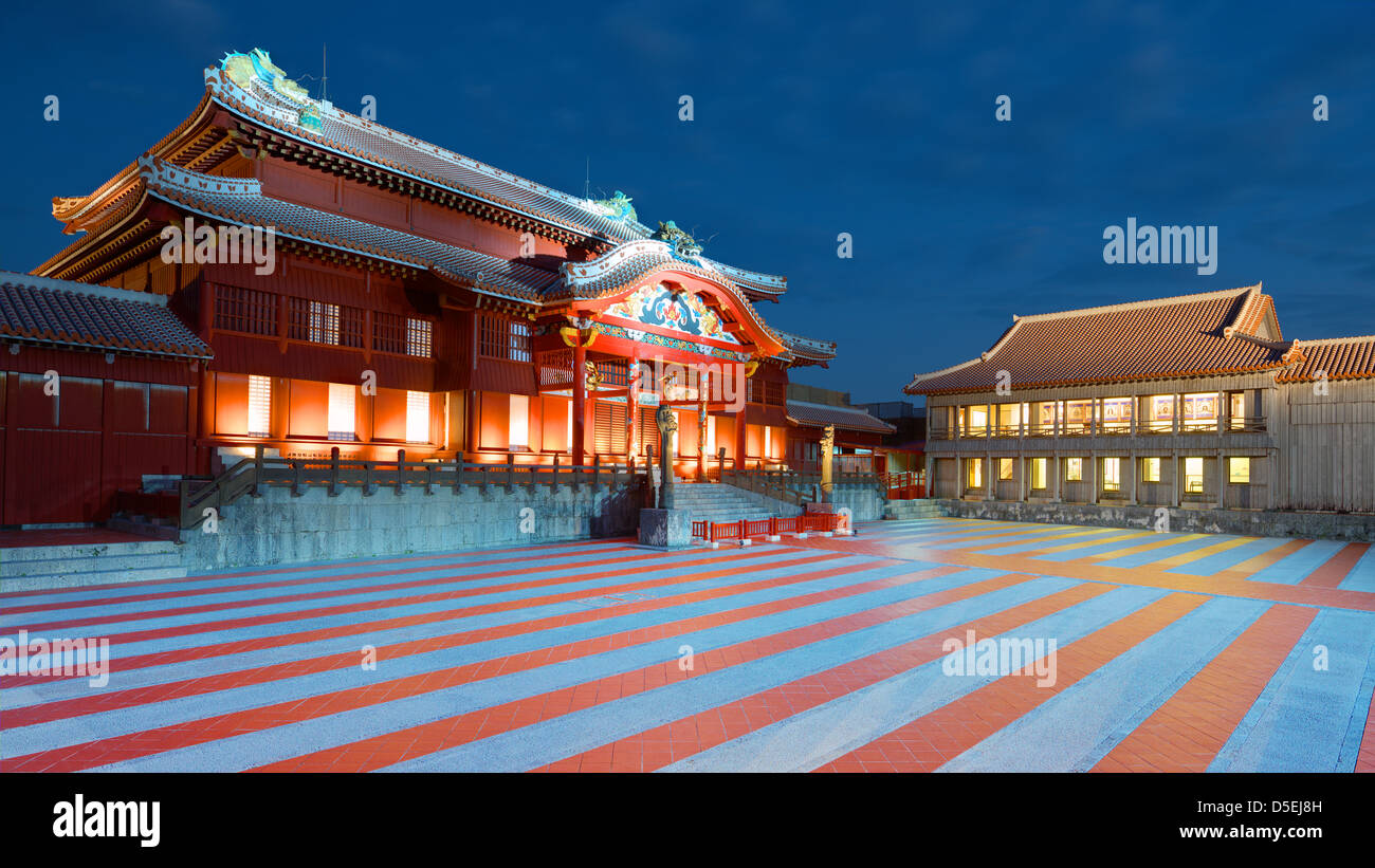 Château de Shuri à Okinawa (Japon), était autrefois le palais du royaume de Ryūkyū à Okinawa, au Japon. Banque D'Images