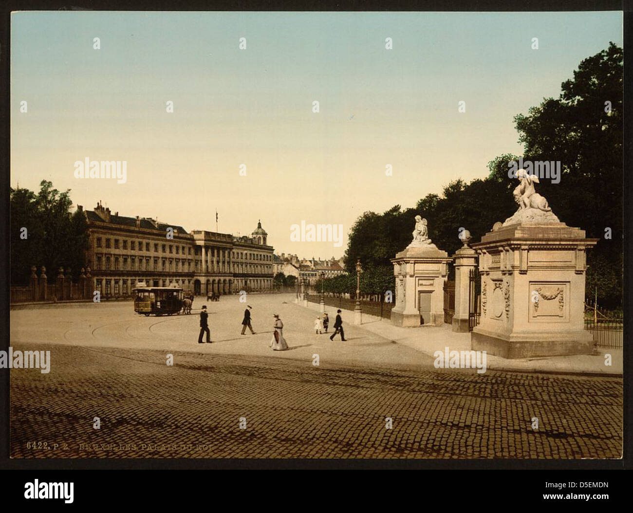 Le Palais Royal de Bruxelles, en Belgique, est représenté sur cette photographie, mettant en valeur sa grande architecture et son importance en tant que résidence officielle de la monarchie belge. Banque D'Images