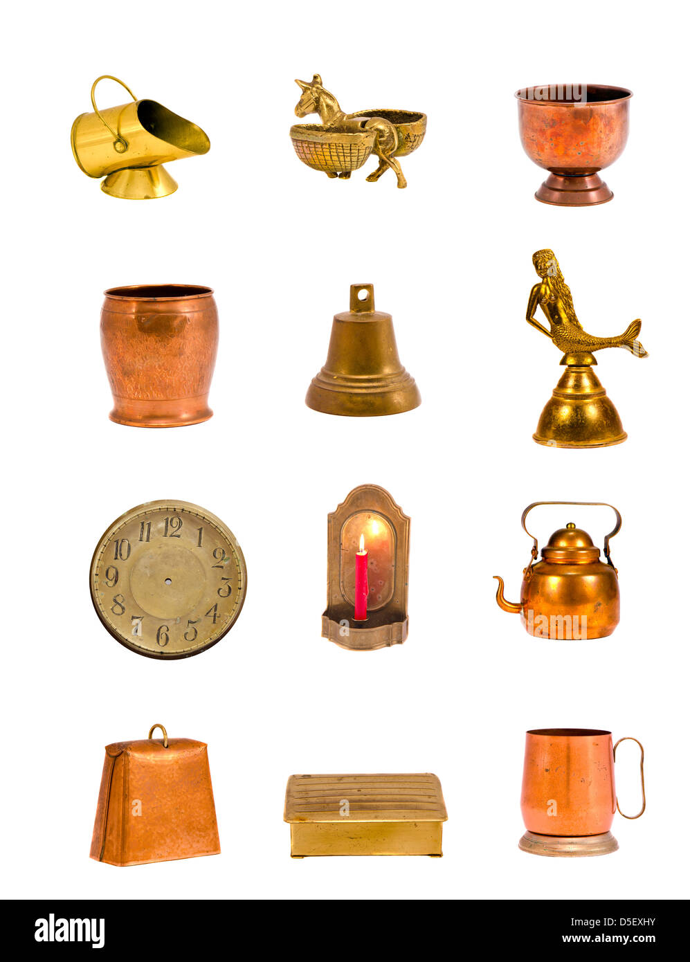 Isolé sur fond blanc retro objets en laiton Assorted Collection Banque D'Images