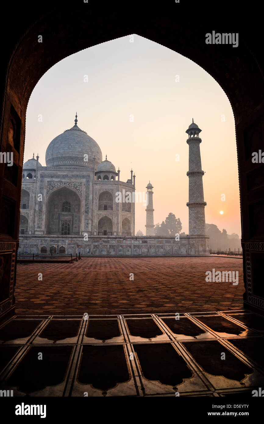 Taj Mahal le matin, l'Inde Banque D'Images