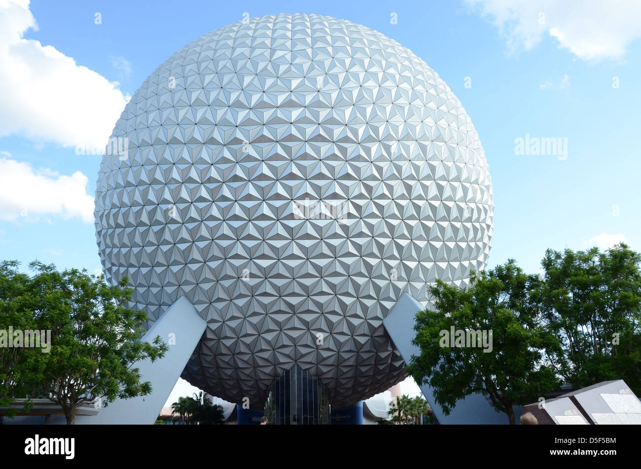 Spaceship Earth à Epcot de Walt Disney World Orlando Floride Centre Parc d'Europe centrale Banque D'Images