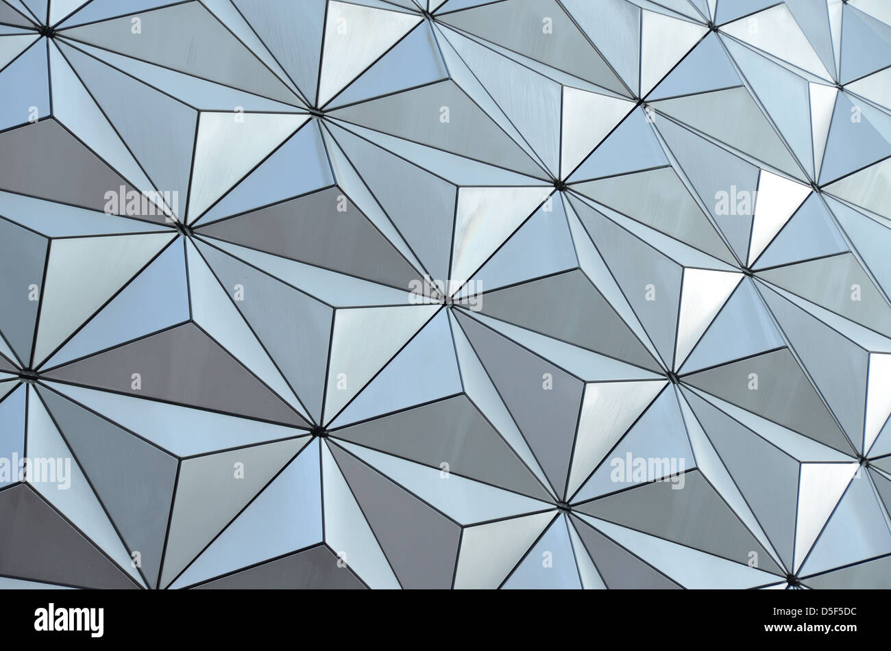 Spaceship Earth à Epcot de Walt Disney World Orlando Floride Centre Parc d'Europe centrale Banque D'Images