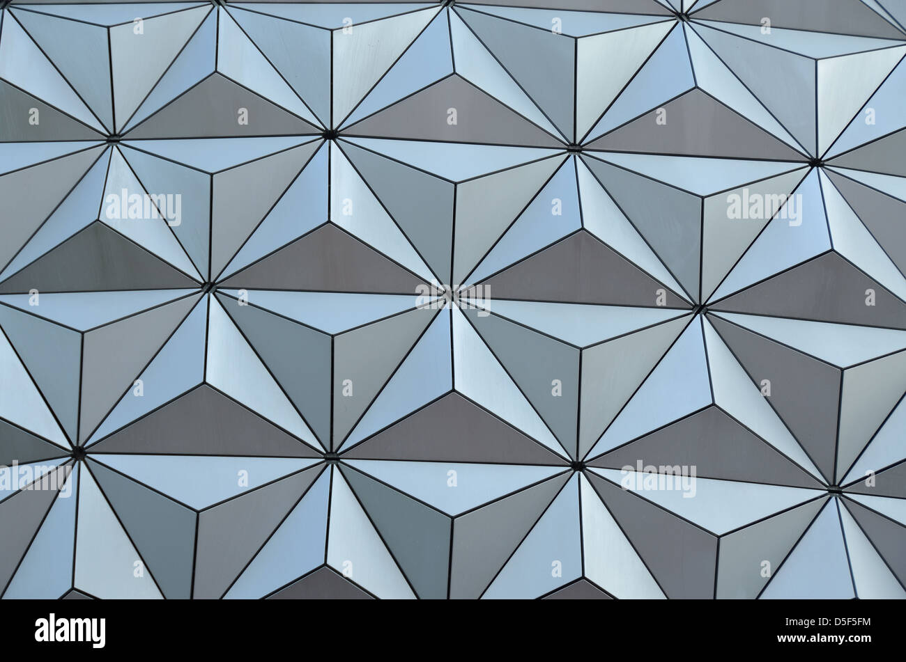 Spaceship Earth à Epcot de Walt Disney World Orlando Floride Centre Parc d'Europe centrale Banque D'Images