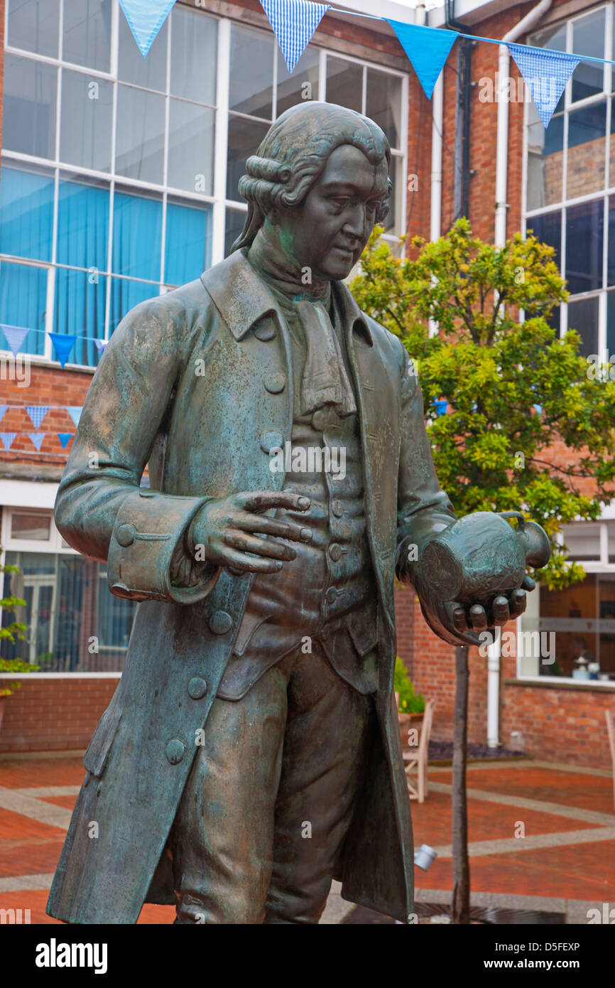 Josiah Wedgwood Factory, statue, Stoke on Trent, England, UK Banque D'Images