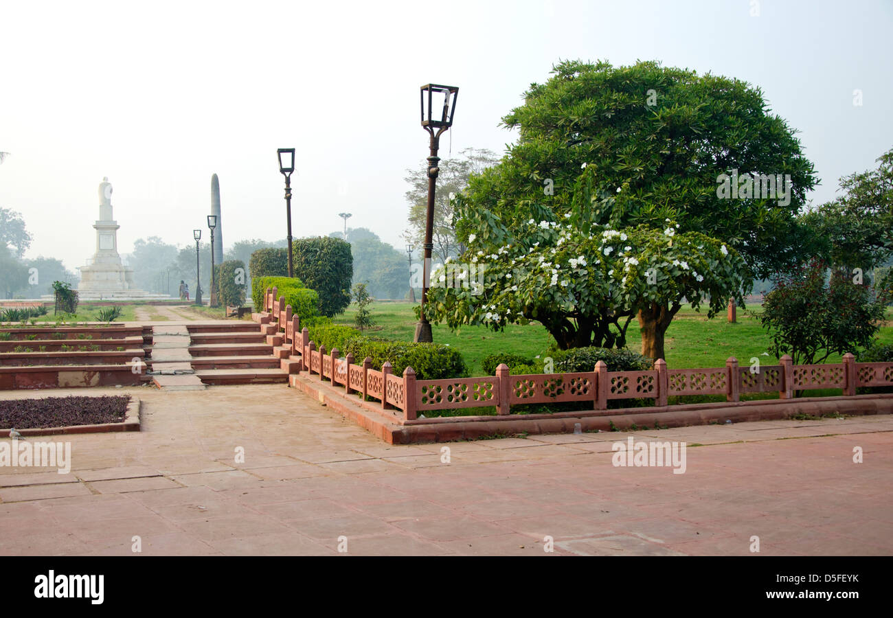 Beau parc paysage dans la ville d'Agra, Inde Banque D'Images