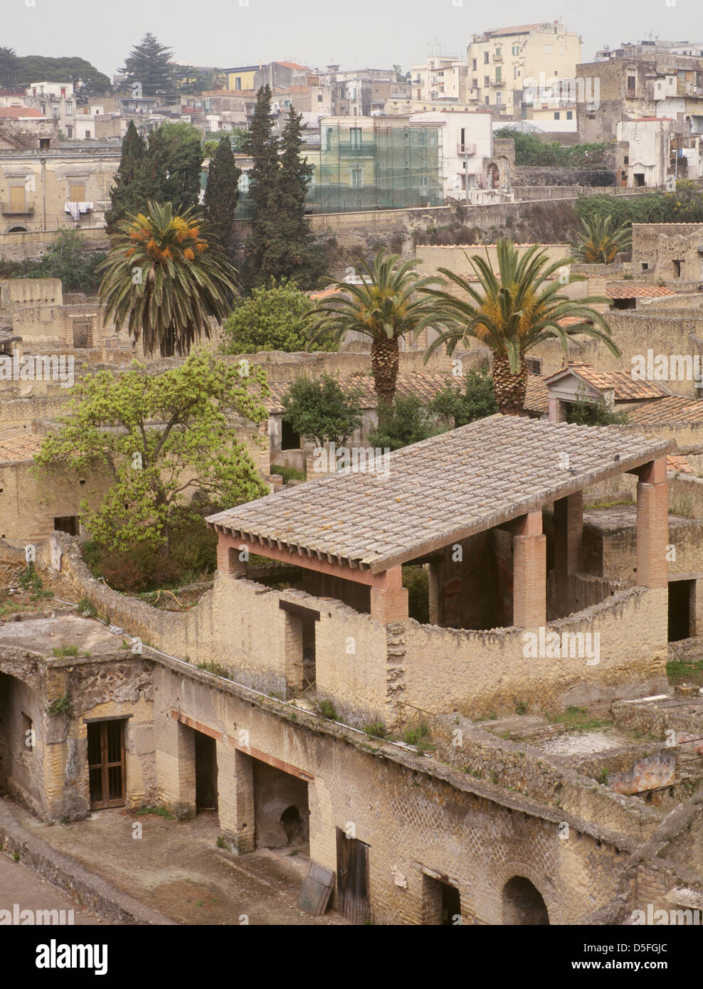 Italie Campanie Herculanium vue générale de l'excavation de la rampe d'entrée Banque D'Images