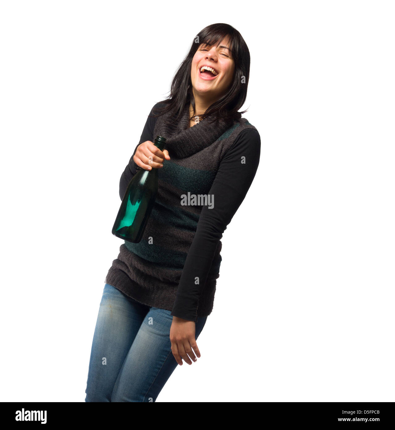 Femme ivre avec bouteille de vin isolé sur fond blanc Banque D'Images